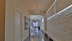 Executive Loft, City View | Living area