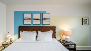 Deluxe Room, 1 King Bed | In-room safe, desk, blackout drapes, iron/ironing board
