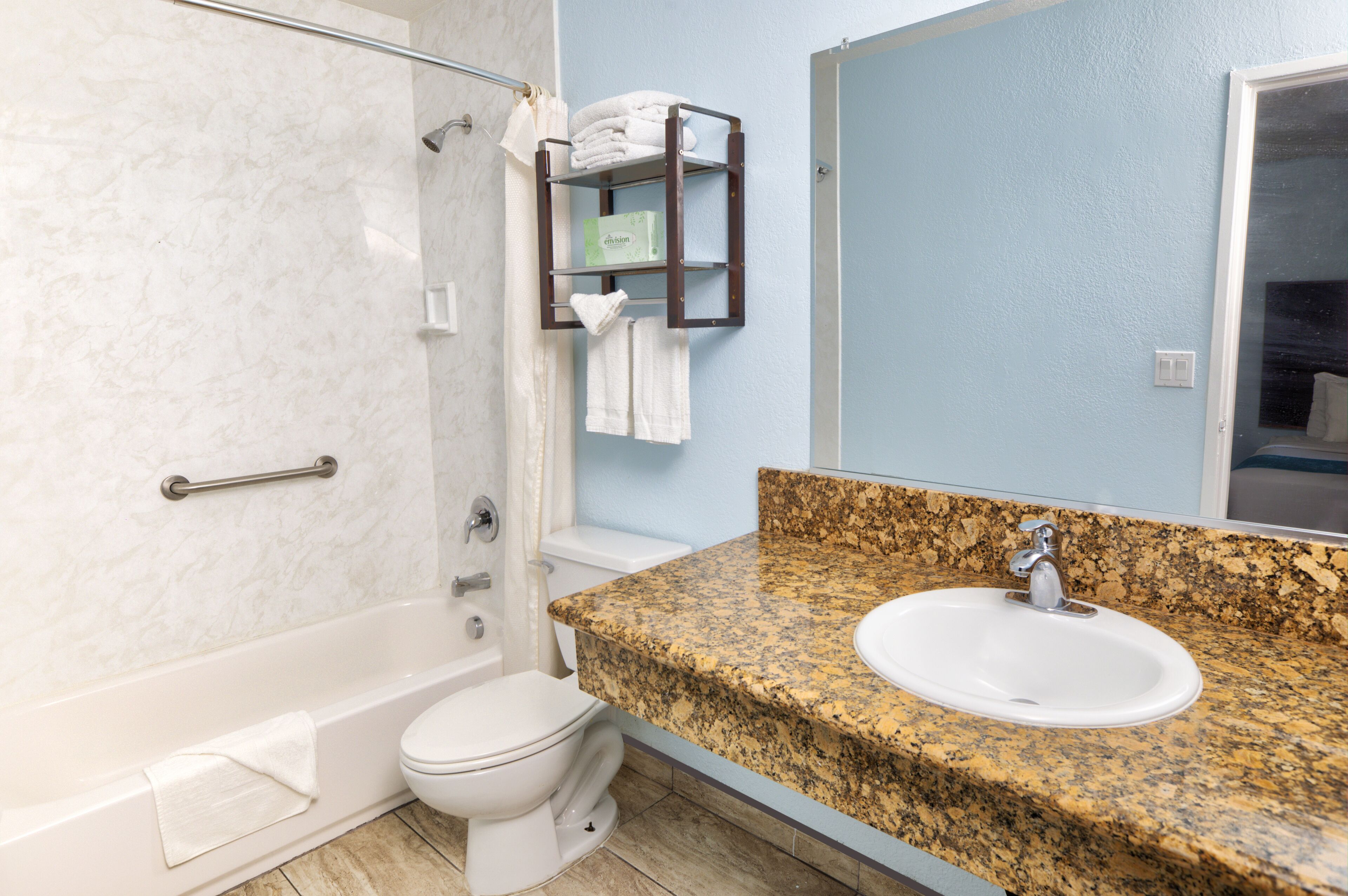 Suite, 1 Bedroom | Bathroom | Combined shower/tub, free toiletries, hair dryer, towels