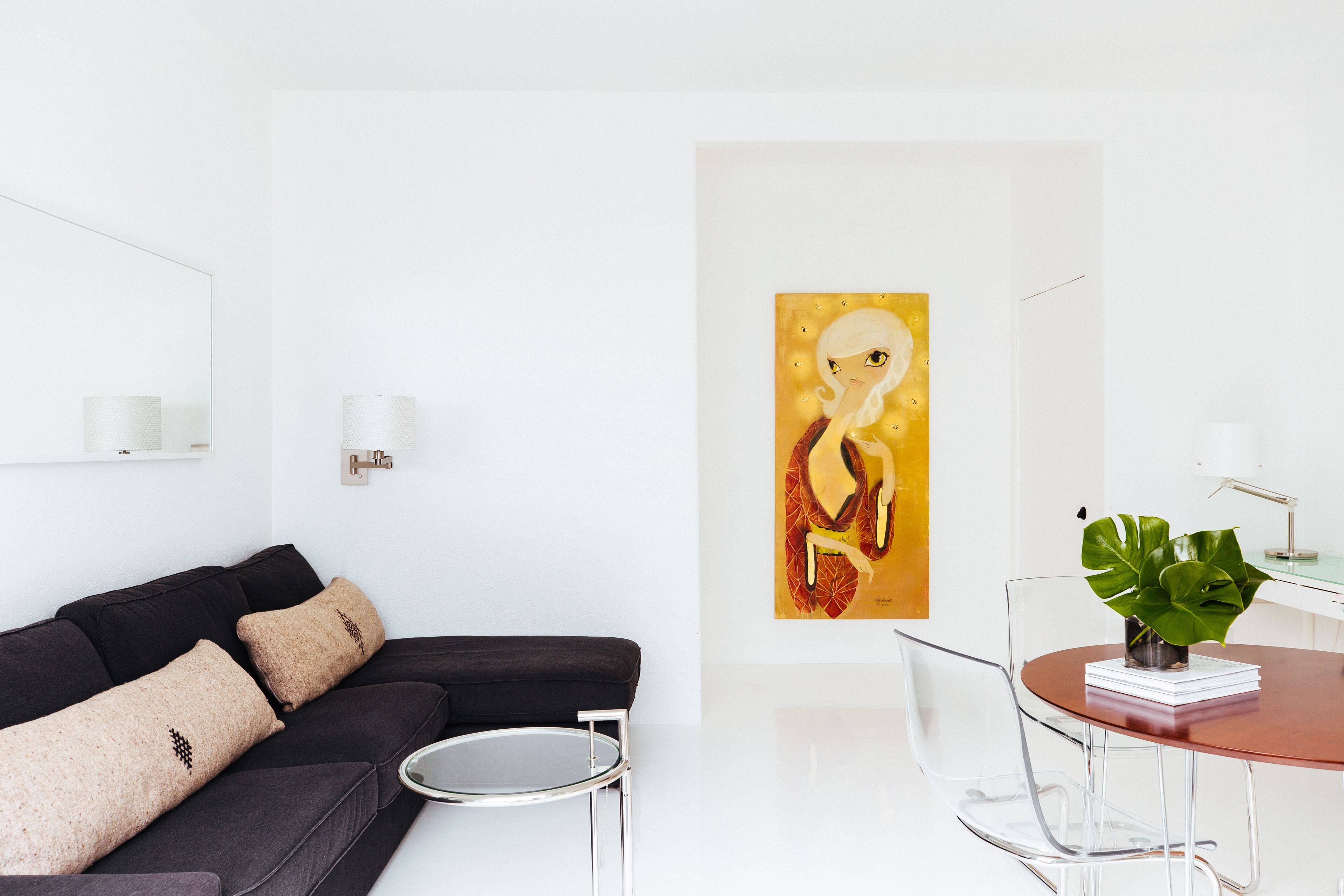 king suite, 1 king bed, living room | living area | 42-inch led tv with cable channels, tv