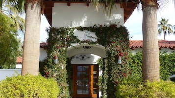 Entrada de la propiedad