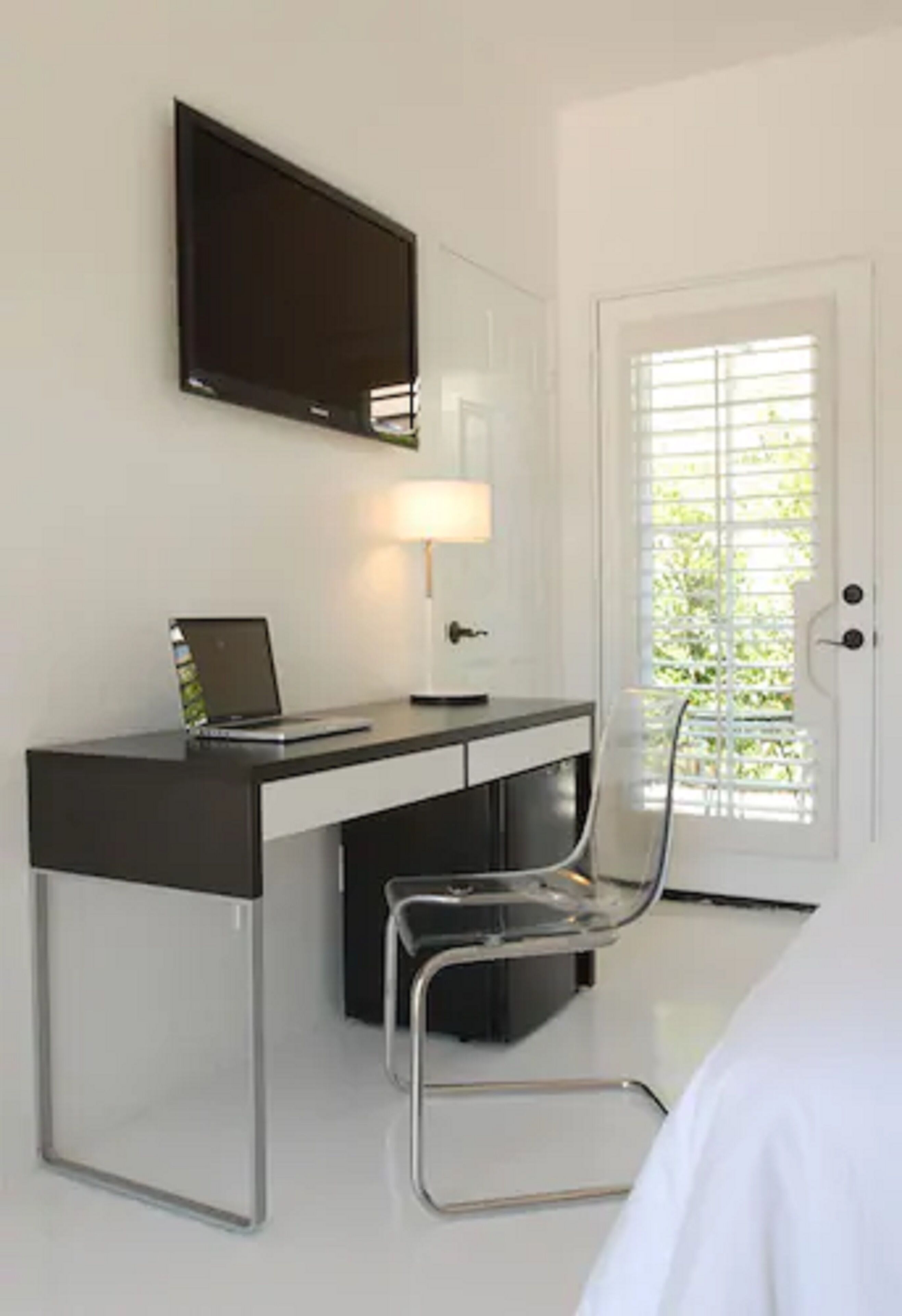 1 bedroom, egyptian cotton sheets, down duvets, pillow-top beds