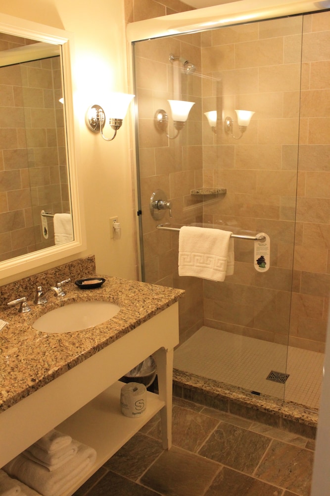 The Norwich Inn by null