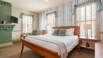 Quarto luxo | Individualmente decorados, escrivaninha, ferros/tábuas de passar roupa