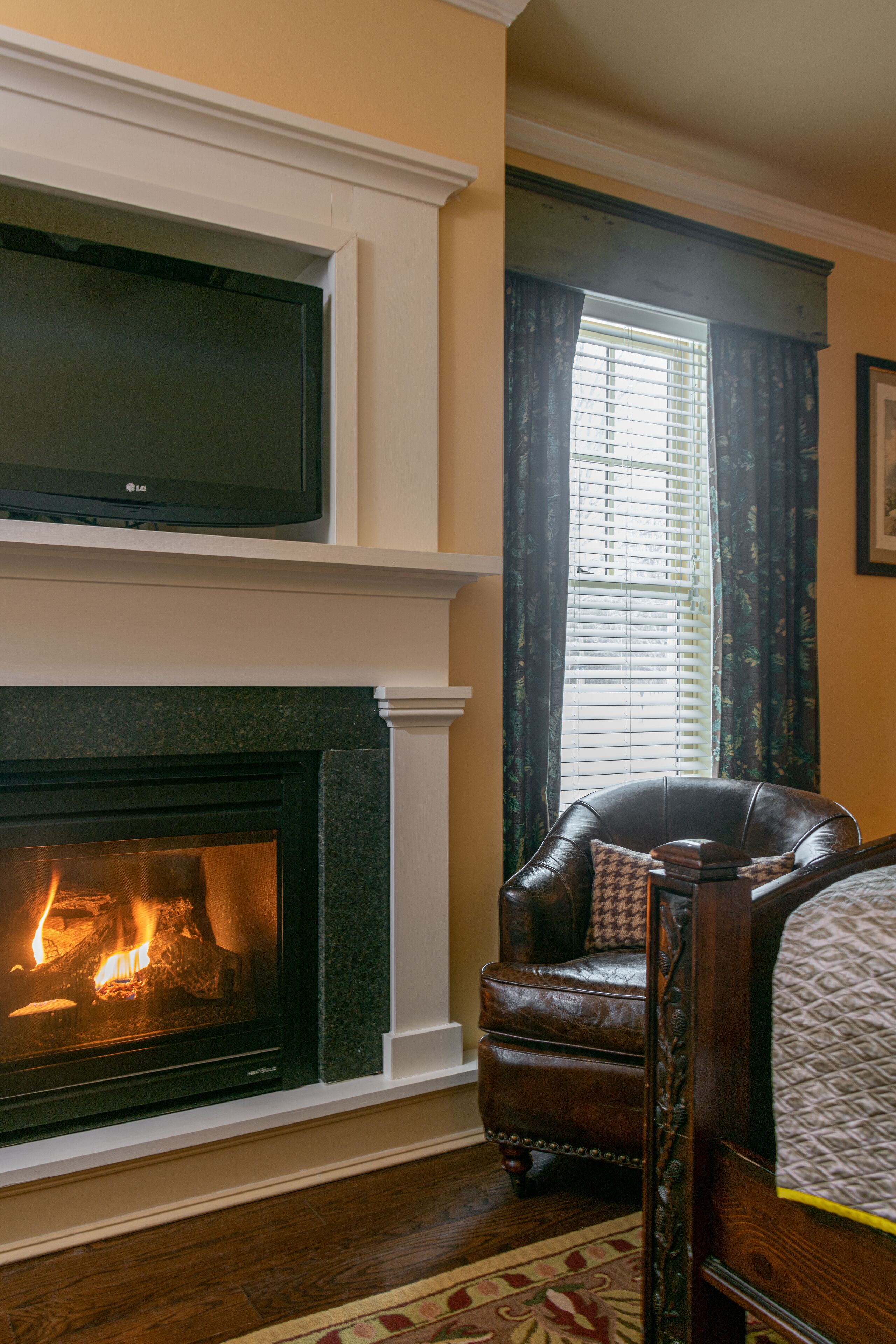 2 queen room | individually decorated, desk, iron/ironing board, cots/infant beds