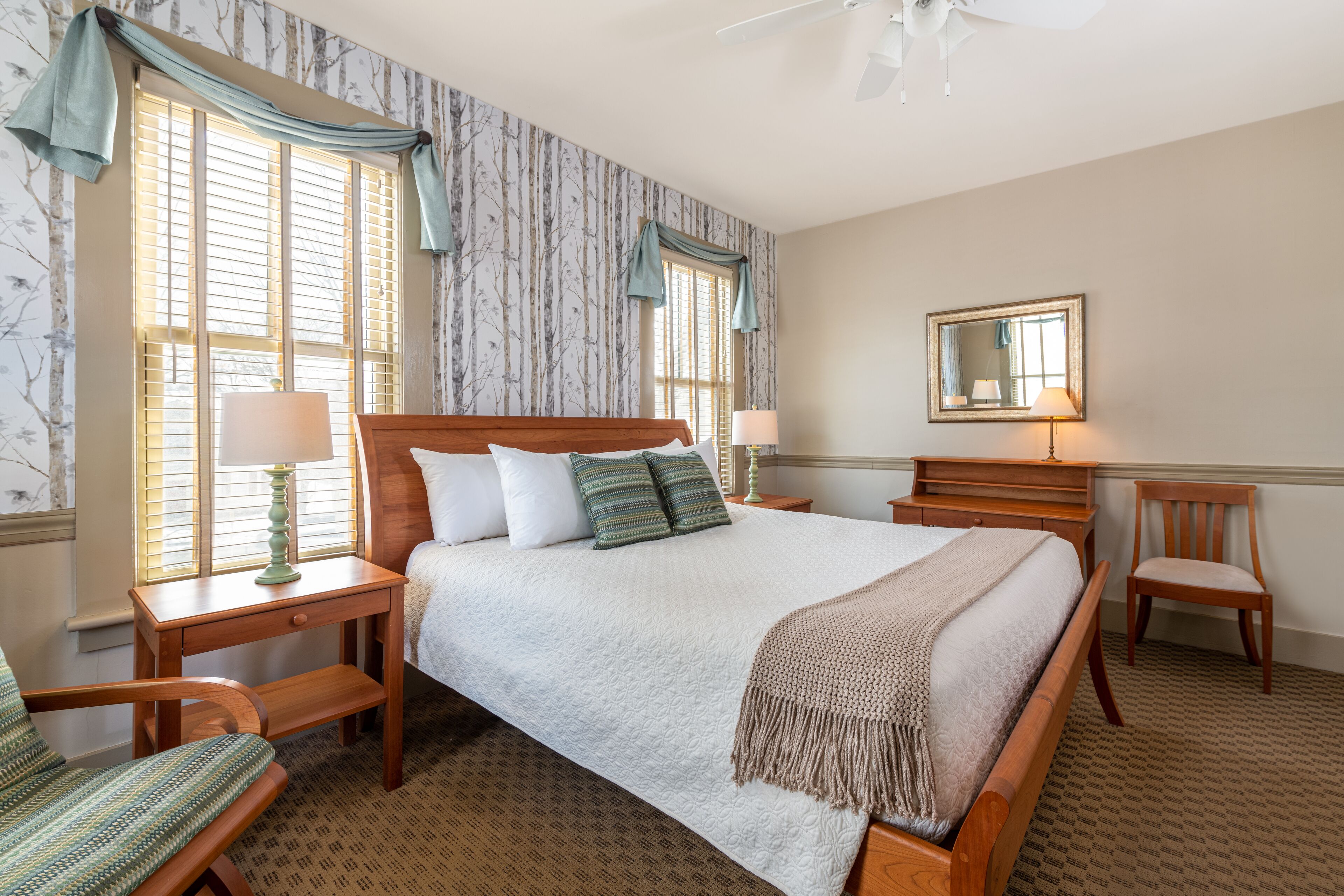 deluxe room | individually decorated, desk, iron/ironing board, cots/infant beds