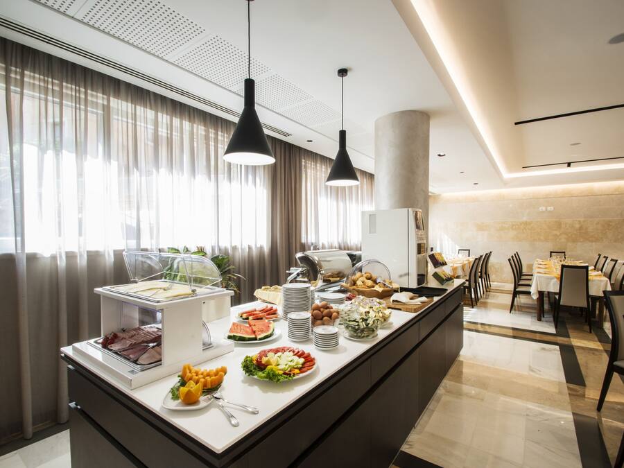 Tägliches inbegriffenes Frühstücksbuffet