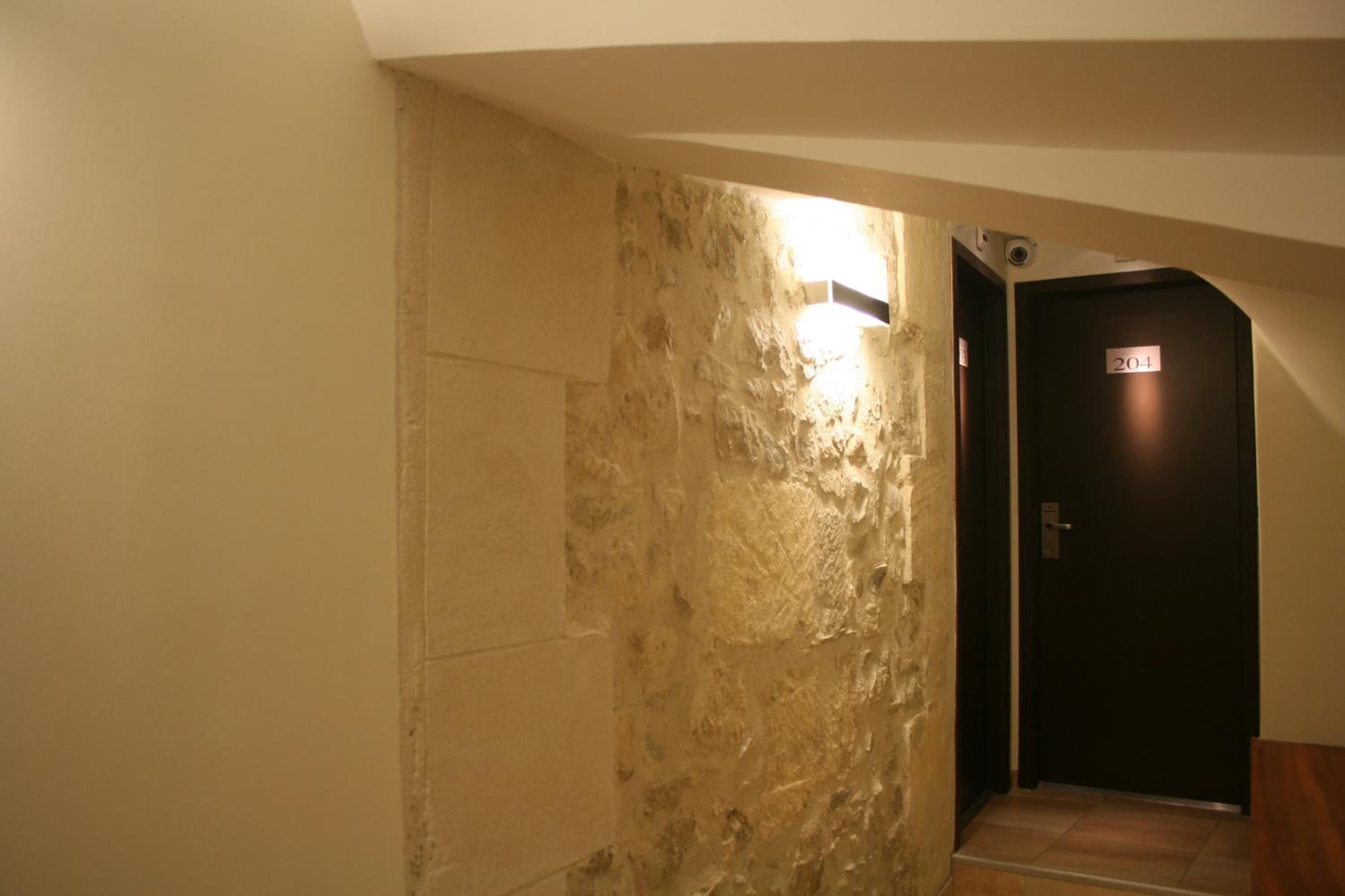 Photo - Central Hotel