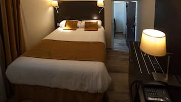 Habitación doble superior | Ropa de cama de alta calidad y caja de seguridad en la habitación