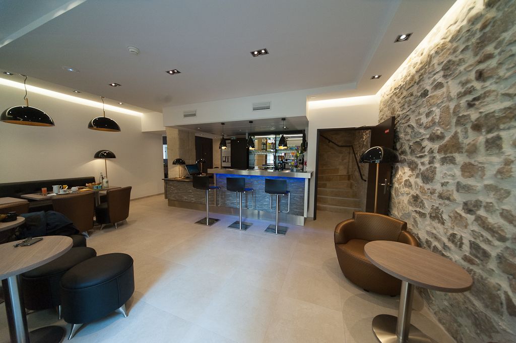 Photo - Central Hotel