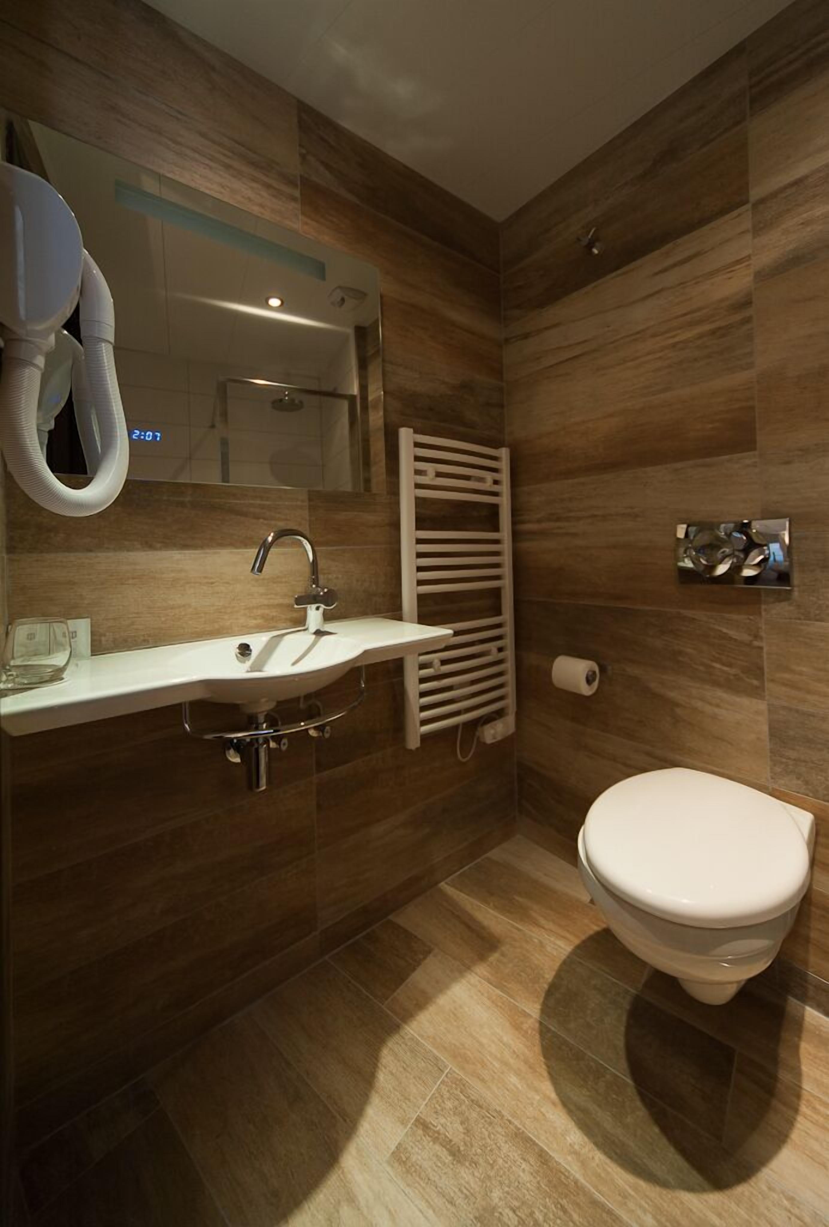 Photo - Central Hotel