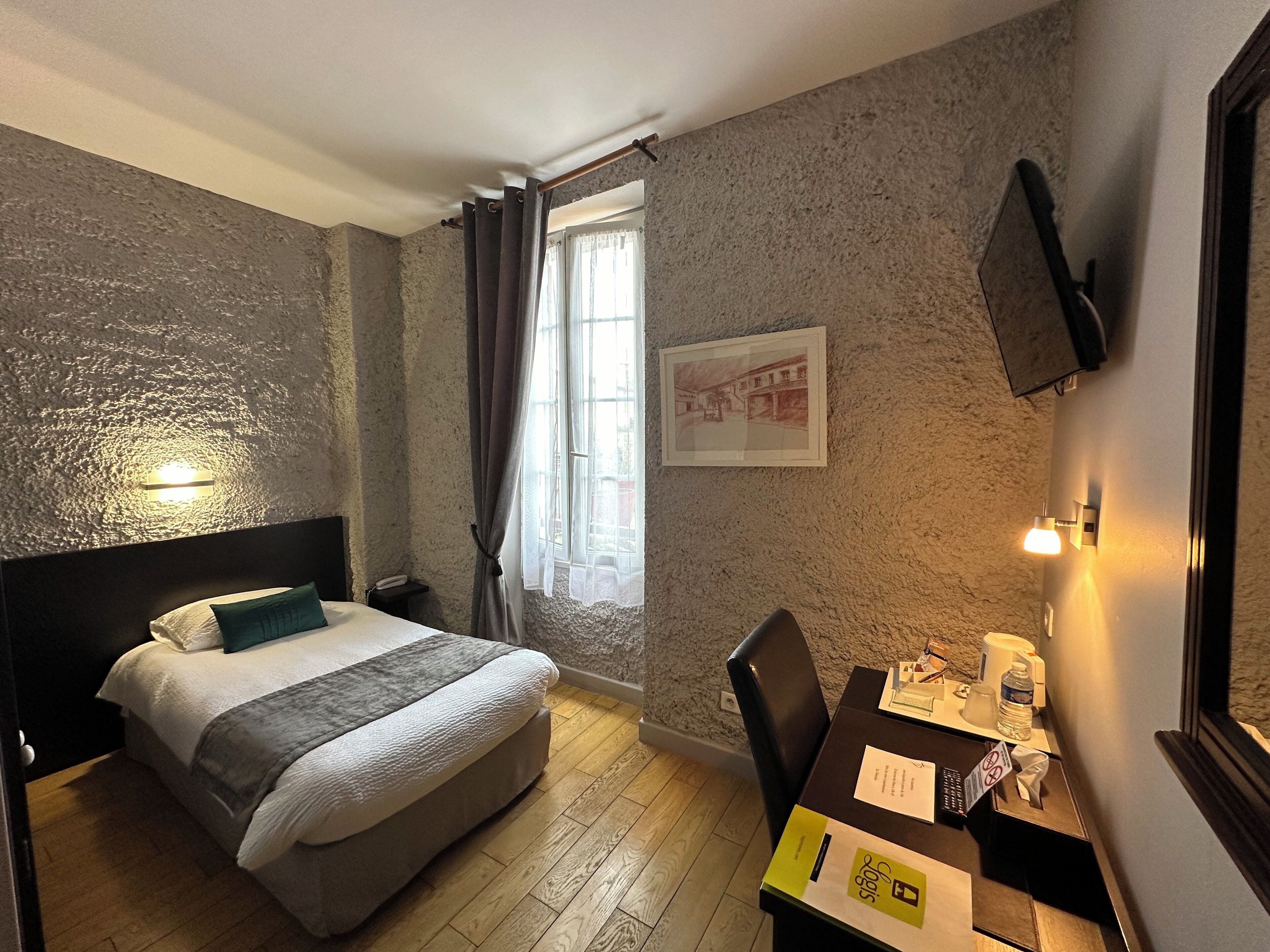 Enkeltrom | Skrivebord, lydisolert, barnesenger (inkludert) og wi-fi (inkludert)