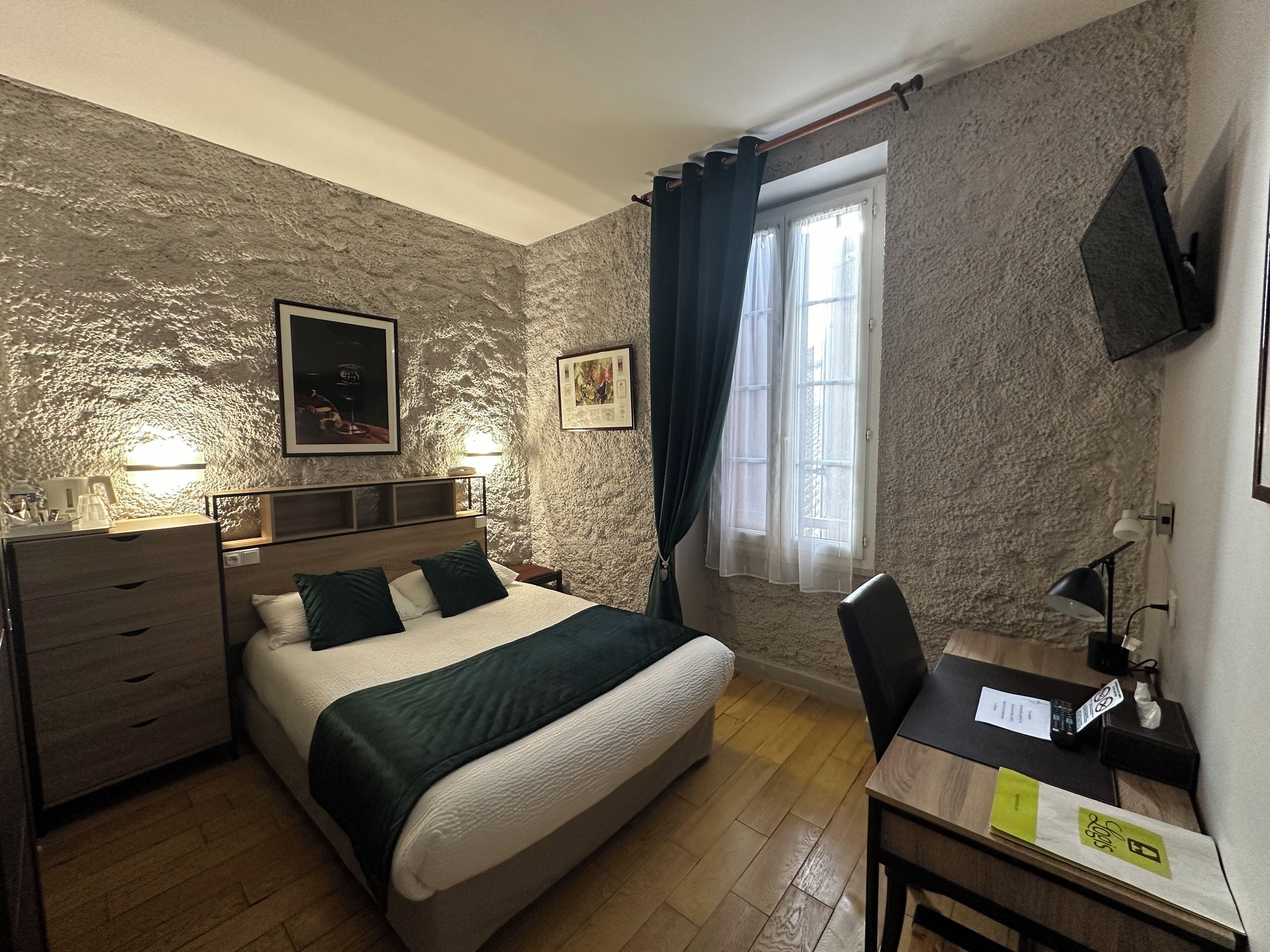 Dobbeltrom | Skrivebord, lydisolert, barnesenger (inkludert) og wi-fi (inkludert)