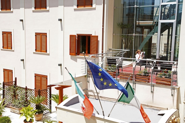 Facciata della struttura