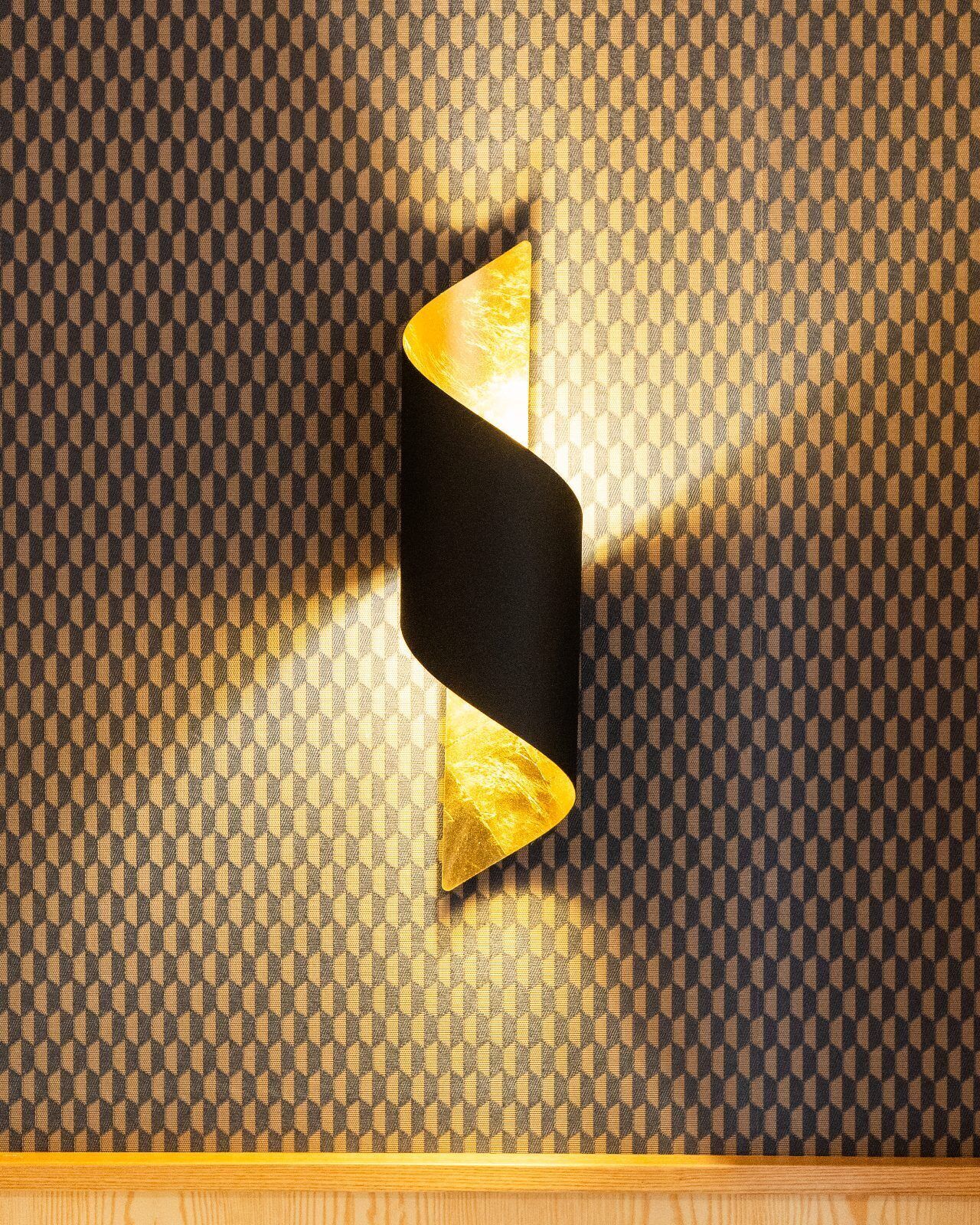 premium bedding, in-room safe, individually decorated, desk