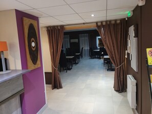 Reception - Hôtel Le Cosy Blois Nord (Villebarou)