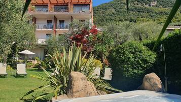 Fachada de la propiedad