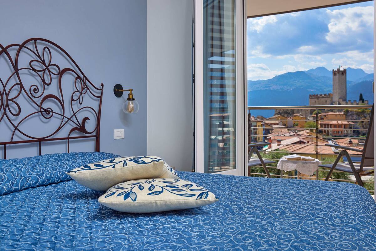 superior double room, balcony | 1 bedroom, frette italian sheets, select comfort beds, in-room safe