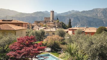 Seasonal outdoor pool, sun loungers