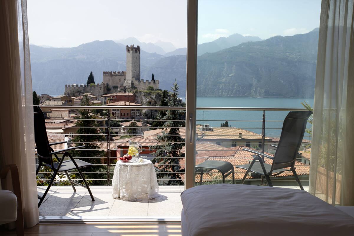 exclusive double room, balcony | balcony view