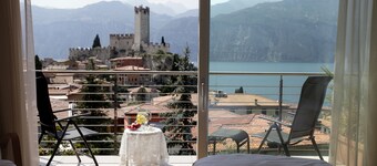 ホテル アリストン