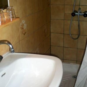 Hair dryer, towels