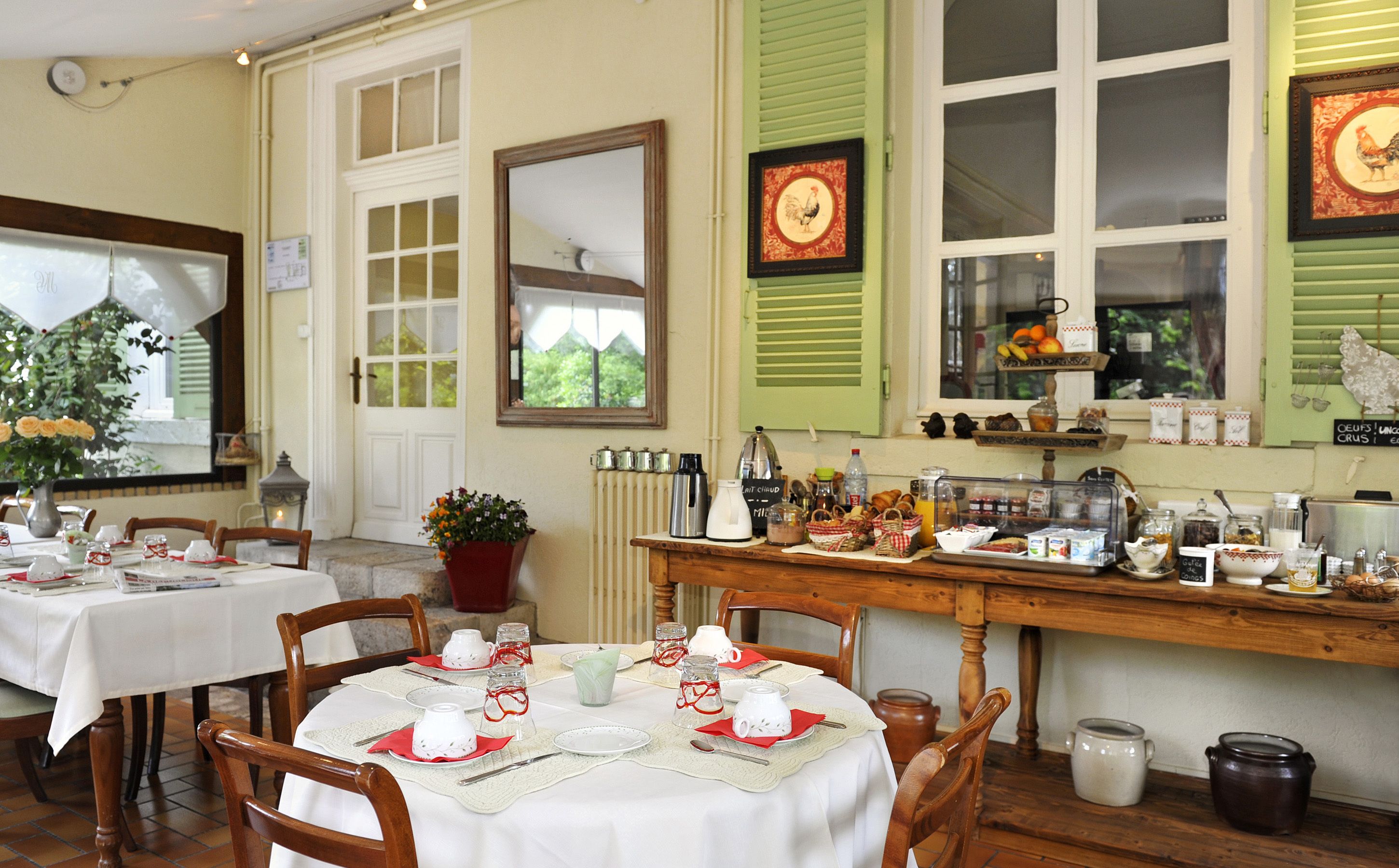 daily buffet breakfast (eur 14 per person)