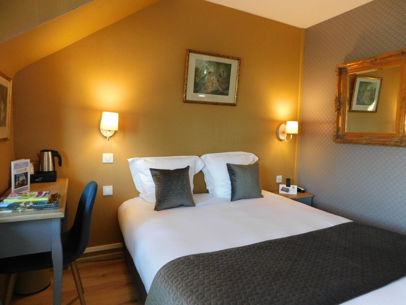 double room | premium bedding, individually decorated, soundproofing