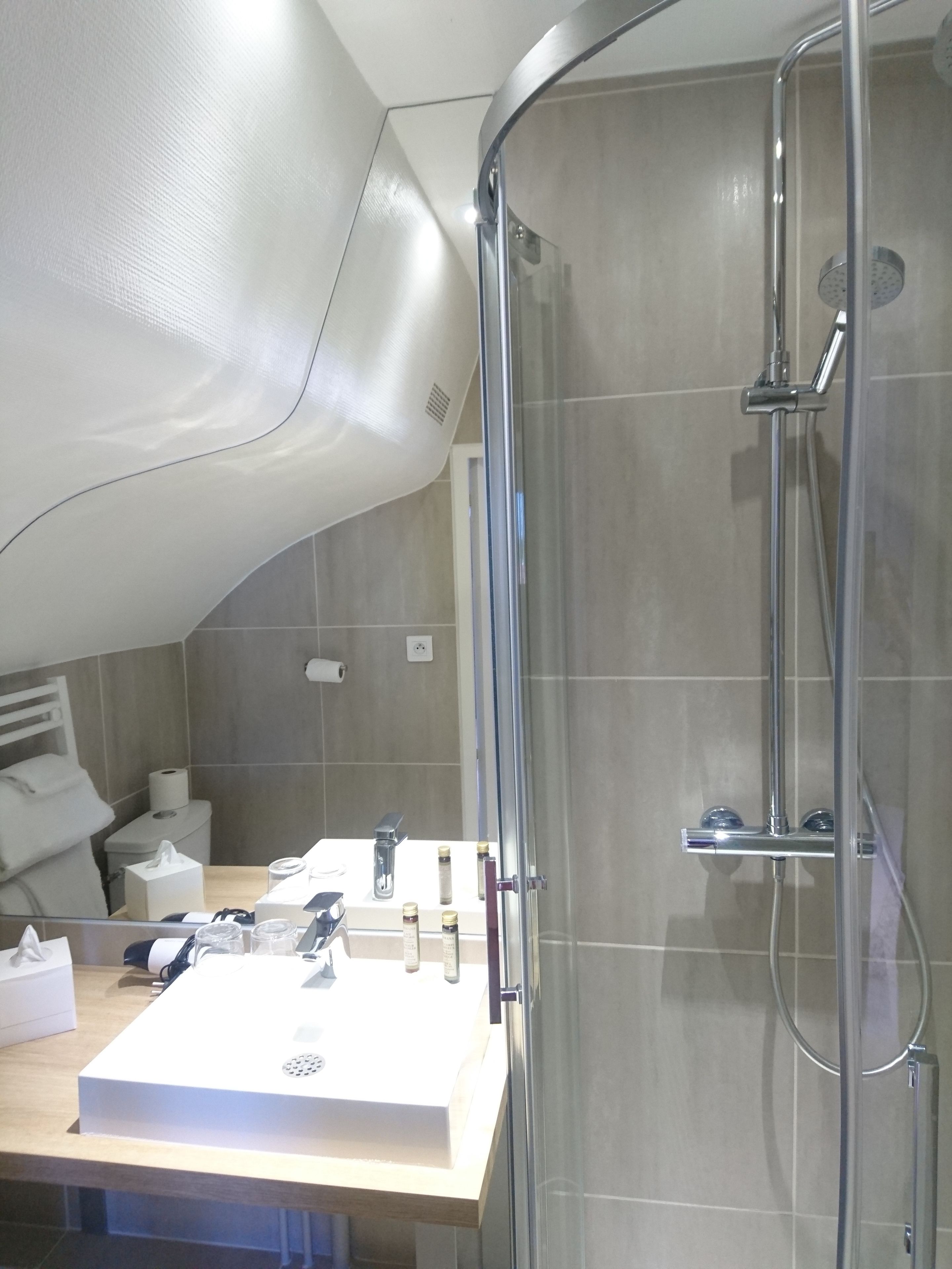 double room (small) | bathroom | free toiletries, hair dryer, towels