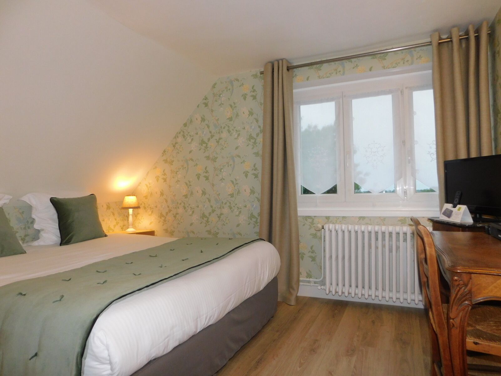double room (small) | premium bedding, individually decorated, soundproofing