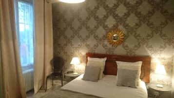 Doppelzimmer (Large) | Hochwertige Bettwaren, individuell dekoriert, schallisolierte Zimmer