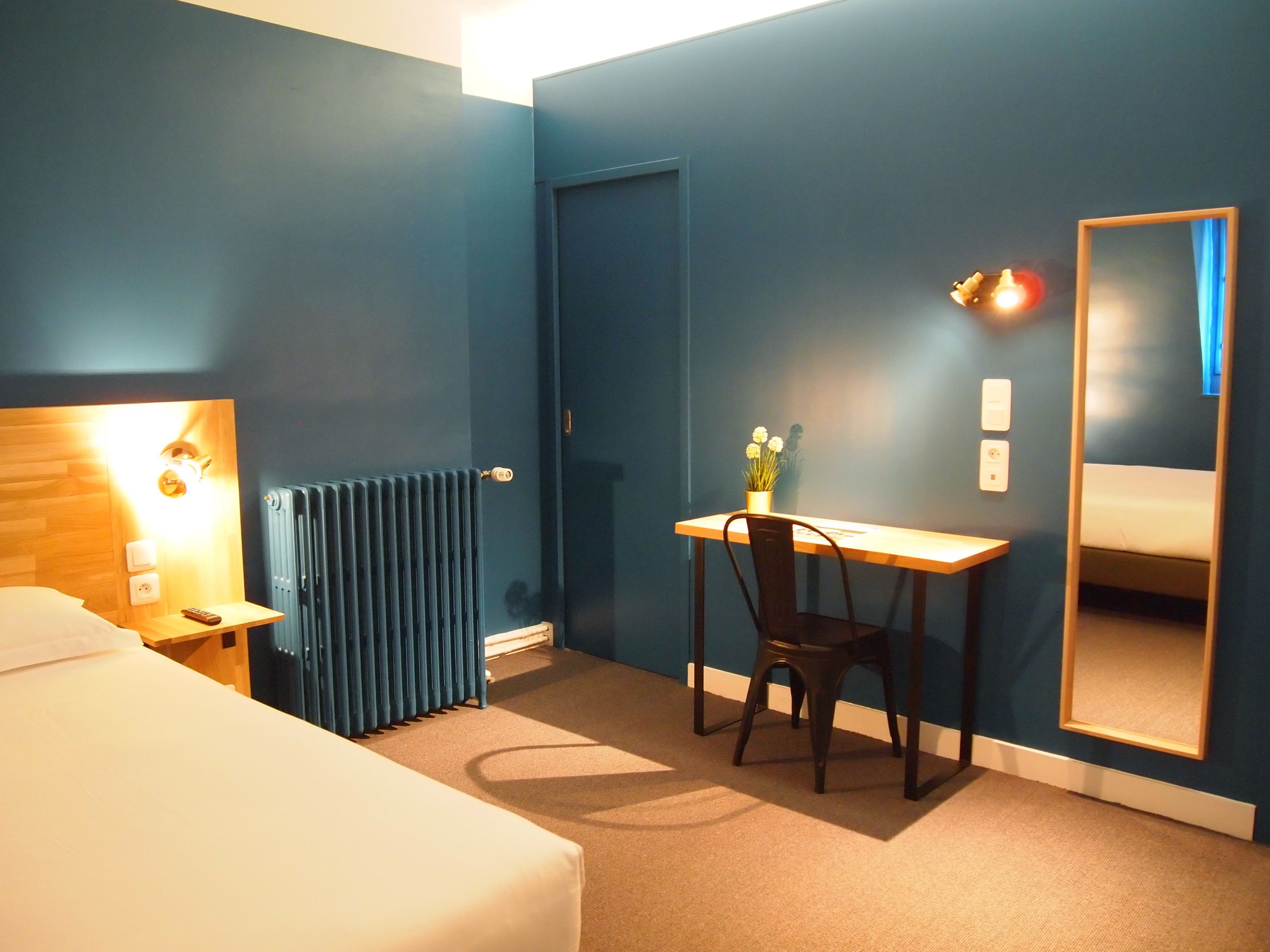 comfort double room | in-room safe, desk, iron/ironing board, free wifi