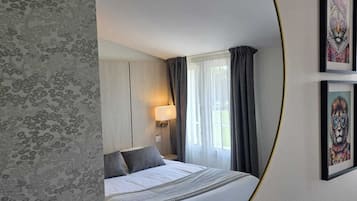 Standaard tweepersoonskamer | Een bureau, geluiddichte muren, gratis wifi, beddengoed