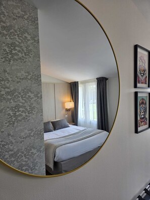 Kahden hengen standard-huone | Työpöytä, äänieristys, ilmainen Wi-Fi, vuodevaatteet