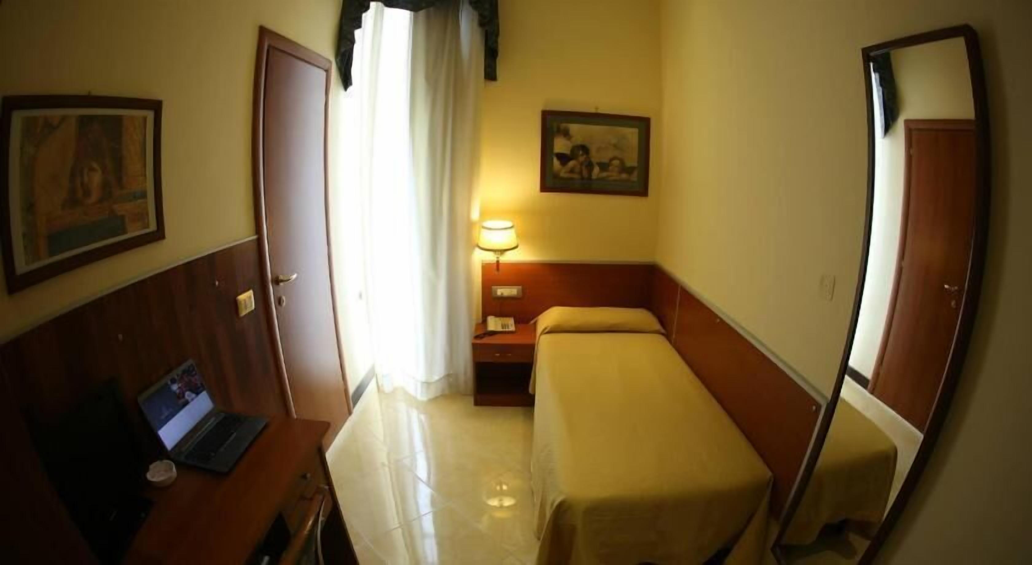 Sengetøy av topp kvalitet, dundyner og memory foam-senger