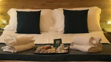 Premium bedding, minibar, in-room safe, desk