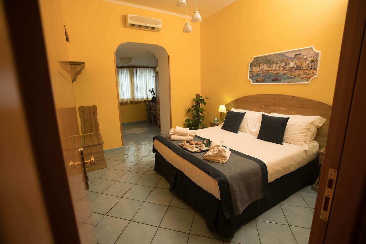 Quadruple Room | Premium bedding, minibar, in-room safe, desk