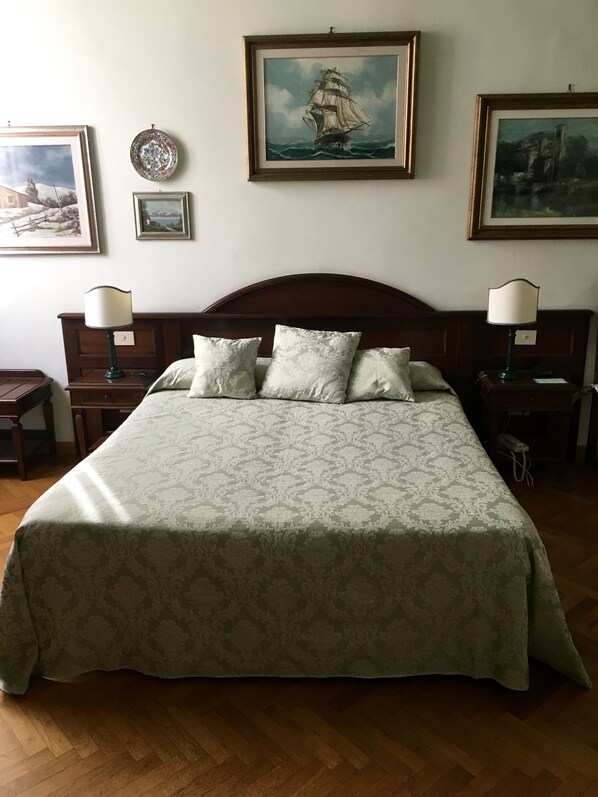 Deluxe Double or Twin Room, Ensuite