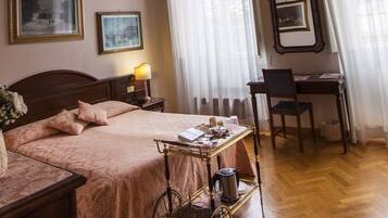 Deluxe Double or Twin Room, Ensuite | Select Comfort beds, minibar, individually furnished, desk