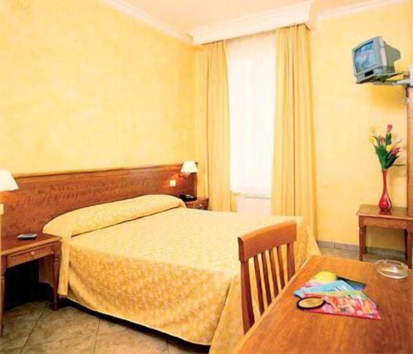 Cribs/infant beds, rollaway beds, free WiFi