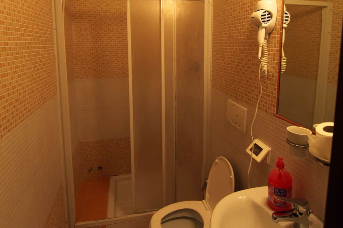 Free toiletries, hair dryer
