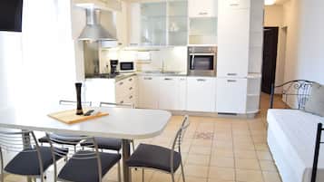 2 bedrooms, in-room safe, free cots/infant beds, bed sheets