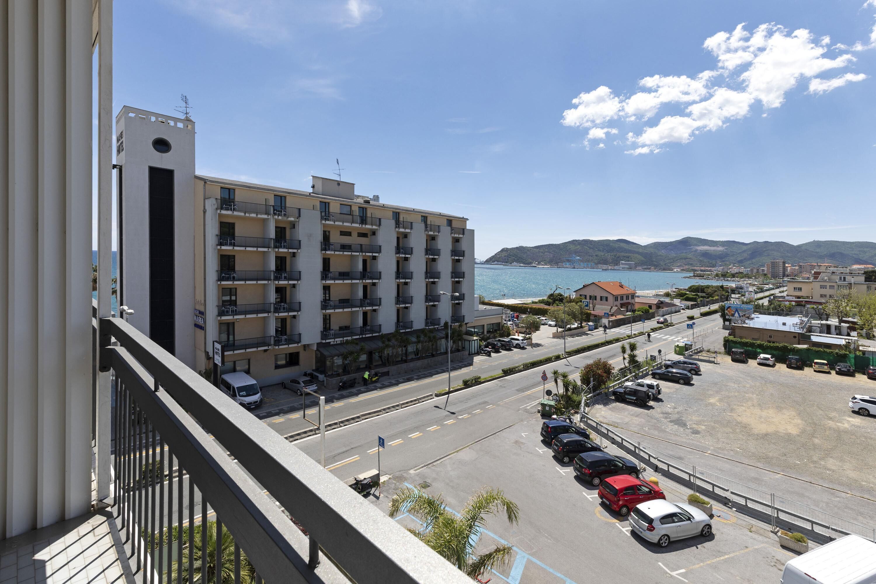 In-room safe, desk, iron/ironing board, free WiFi