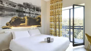 In-room safe, desk, iron/ironing board, free WiFi