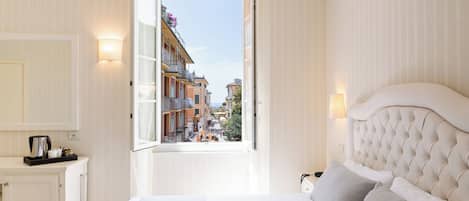 Superior-huone, 1 makuuhuone, parveke | Italialaiset Frette-lakanat, ylelliset vuodevaatteet