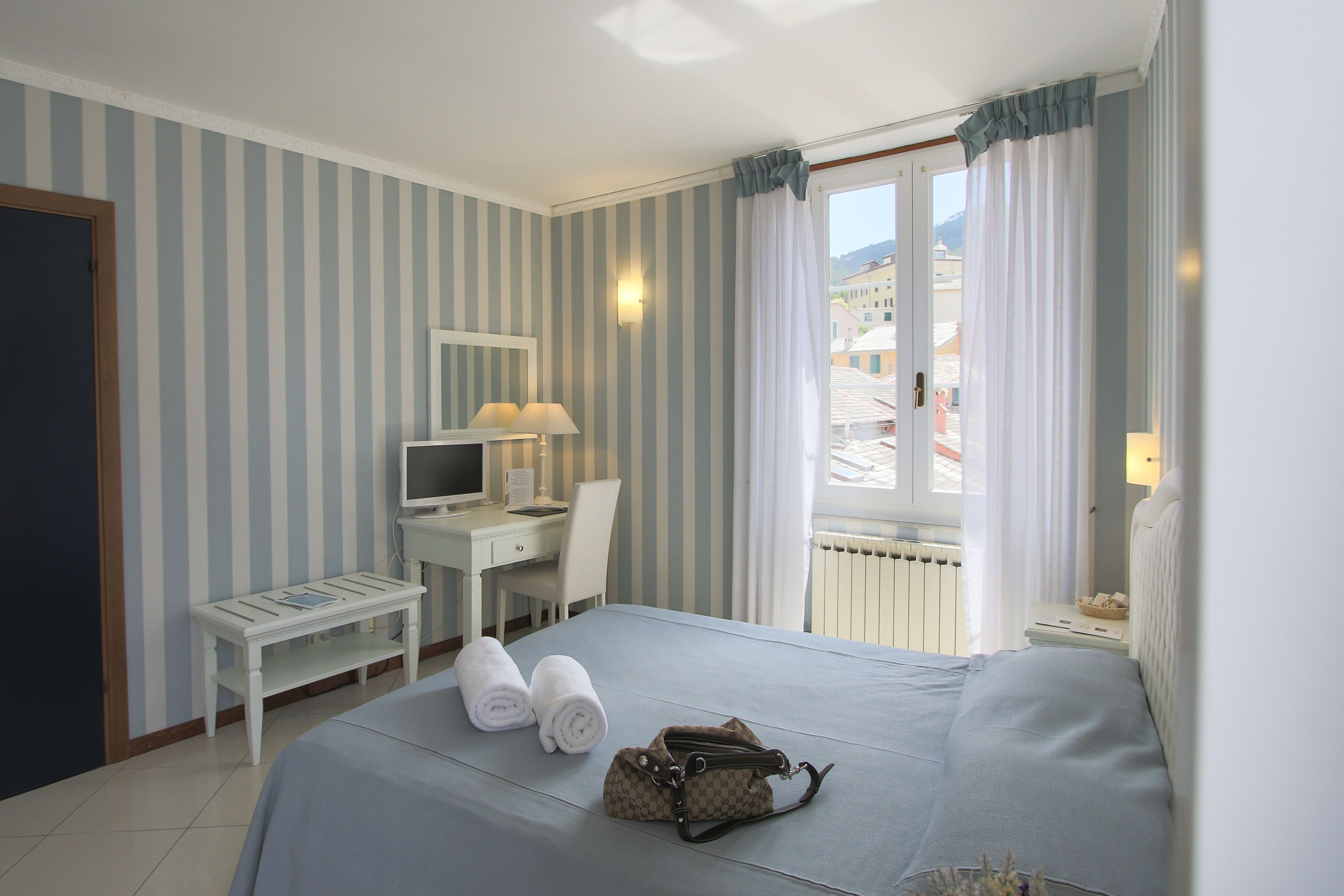 deluxe room, 1 bedroom, balcony | 1 bedroom, frette italian sheets, premium bedding, in-room safe