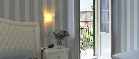 Chambre Deluxe, 1 chambre, balcon | 1 chambre, draps italiens Frette, literie de qualité supérieure