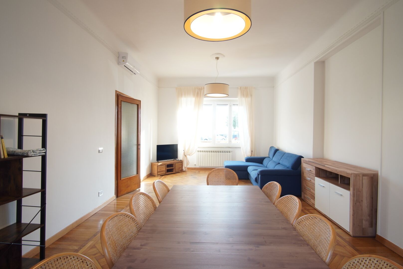 Lägenhet - 4 sovrum - utsikt mot staden (Edificio separato/ Separated building) | Vardagsrum | LCD-tv