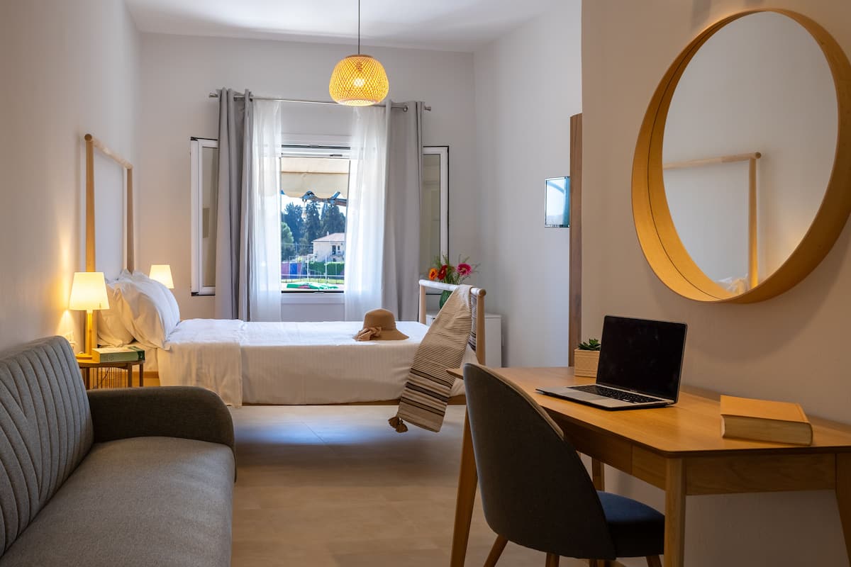 triple room | in-room safe, desk, iron/ironing board, free cots/infant beds