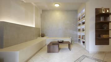 Coin salon dans le hall